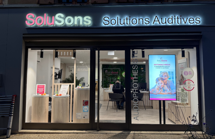 Image d'une enseigne rétro éclairée