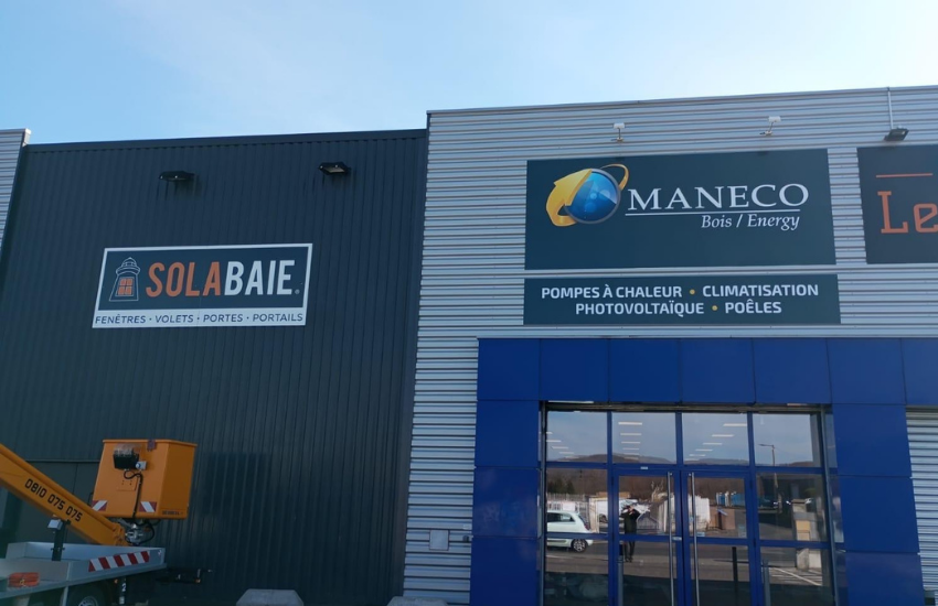 Image d'un panneau enseigne